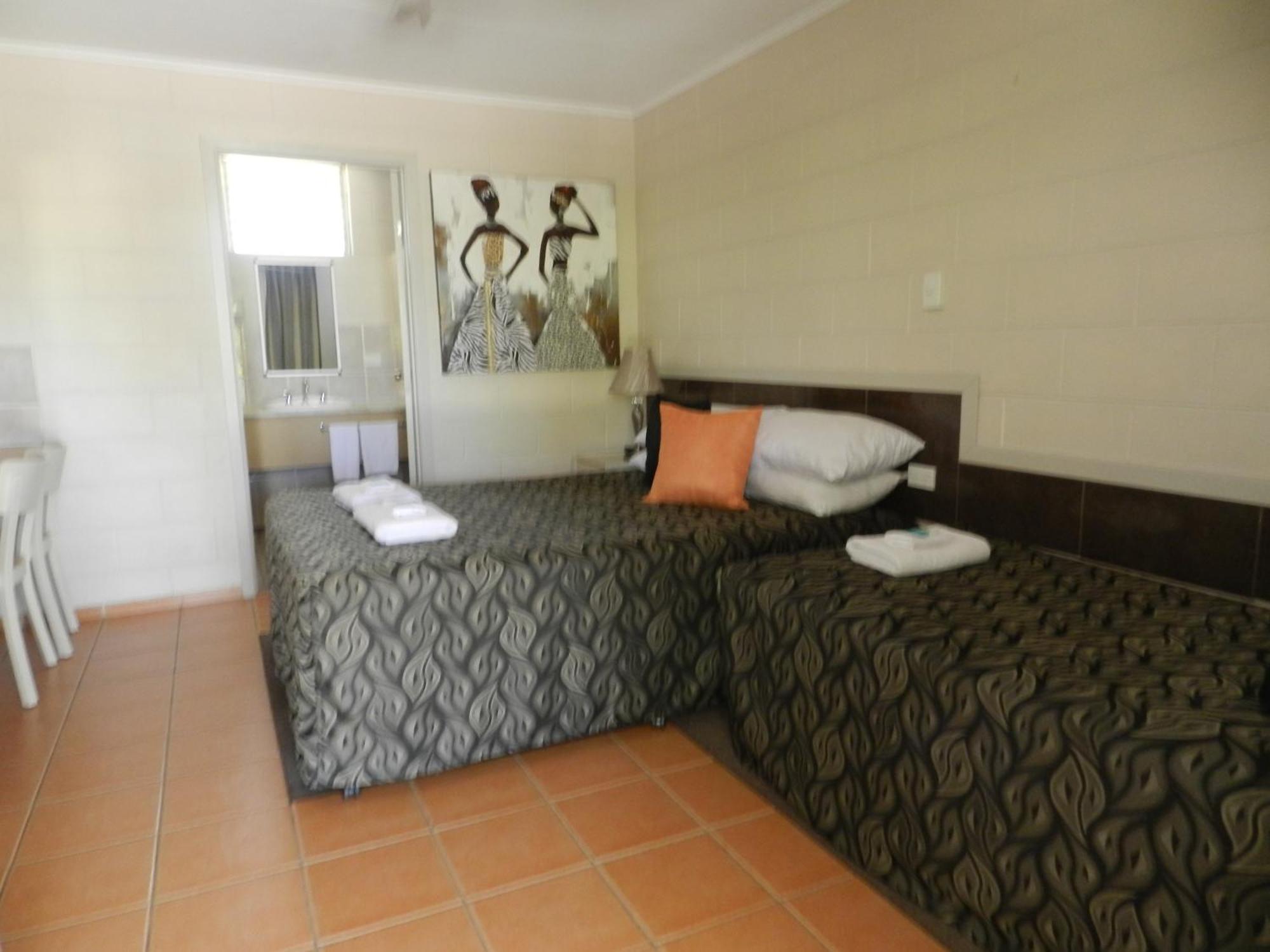Golden Palms Motor Inn Bundaberg Kamer foto